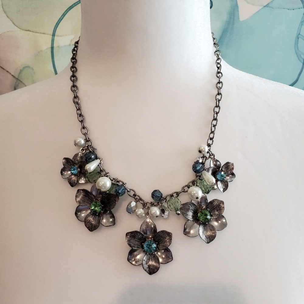 Collar Necklace